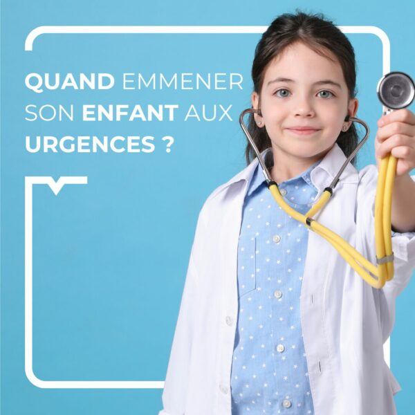 Enfant qui tient un stéthoscope