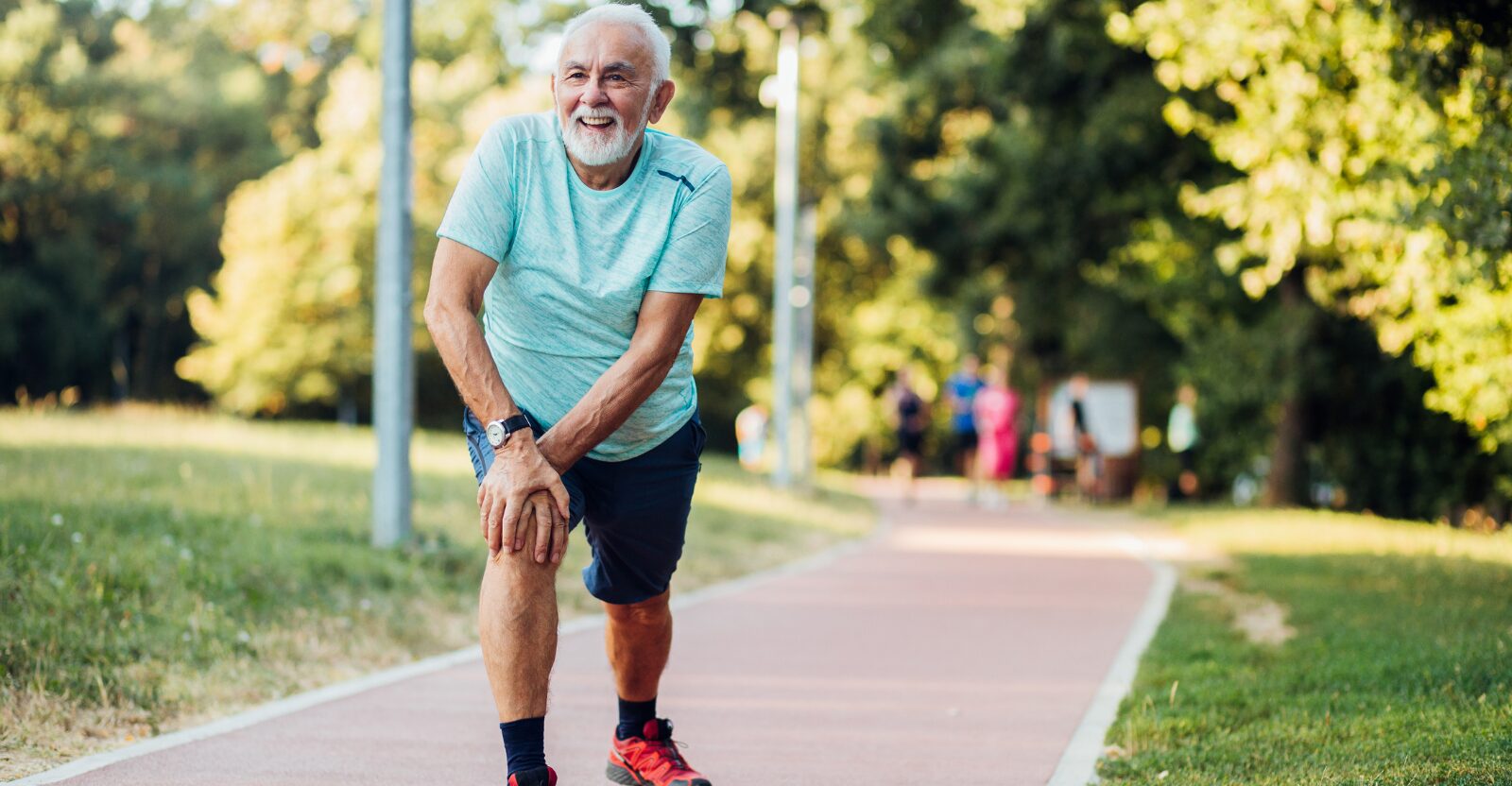 Sénior pratiquant du sport